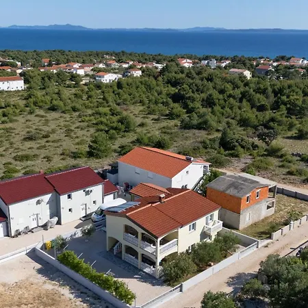 Apartamento Draga Vir