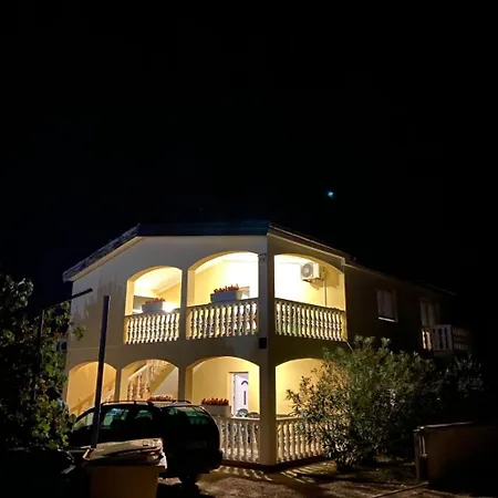 Draga - Comfortable & Afordable Apartmán *