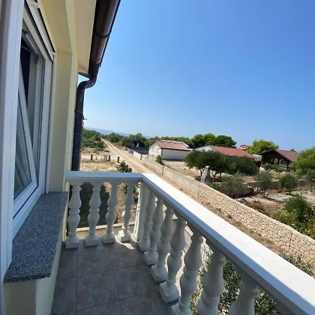 Draga - Comfortable & Afordable Apartmán Vir