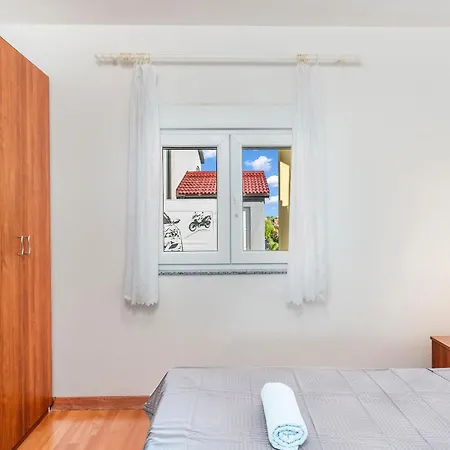 Apartment Draga * Vir